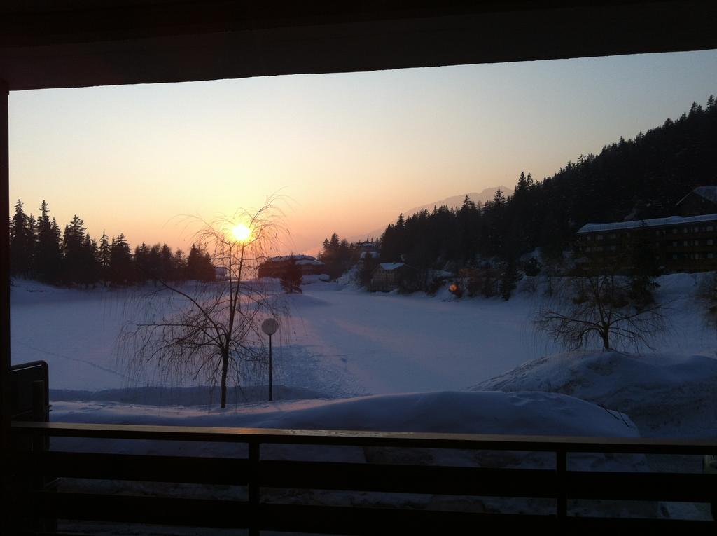 Plein Centre, Ski A Pied, Vue, Calme Crans-Montana Rom bilde
